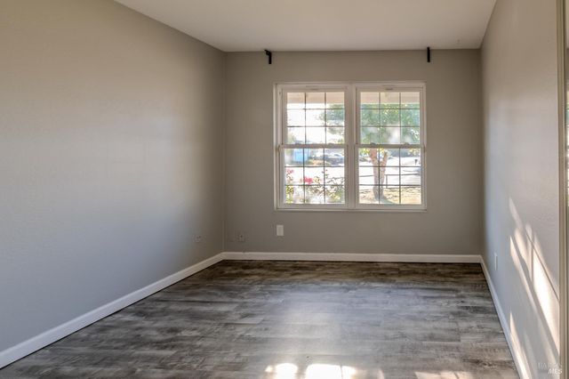 978 Eleanor Ave, Rohnert Park, CA 94928