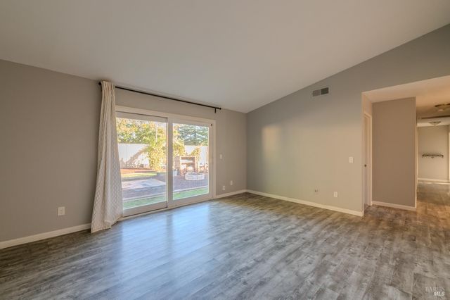 978 Eleanor Ave, Rohnert Park, CA 94928