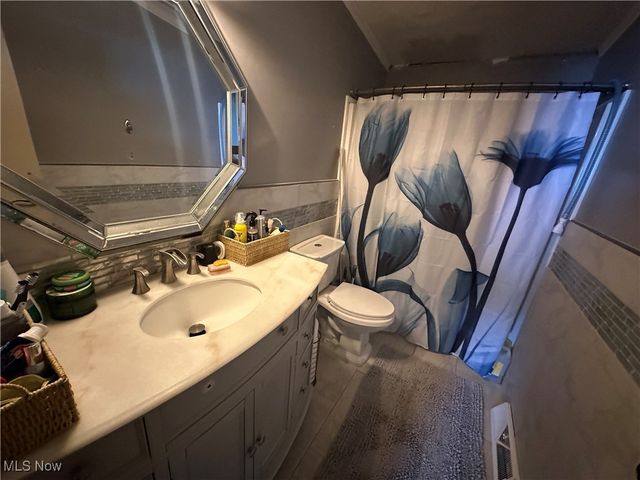 27202 Cook Road 127, Olmsted Twp, OH 44138