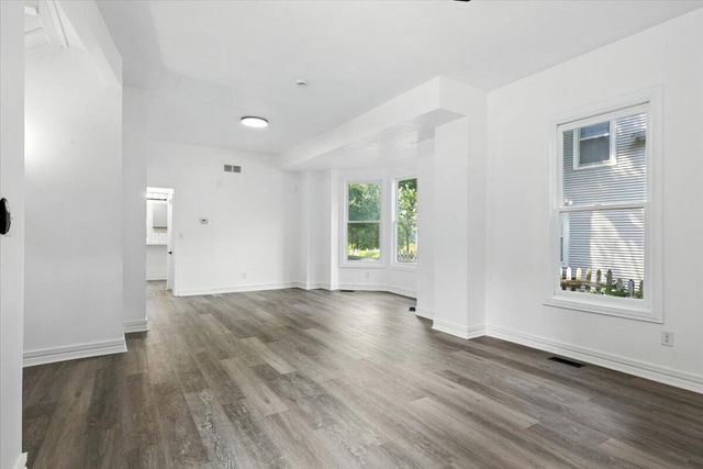 216 MORNINGSIDE Avenue, Council Bluffs, IA 51503