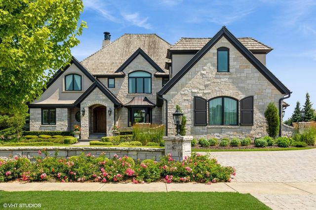 1435 Park West Circle, Munster, IN 46321