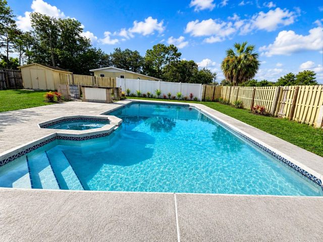 802 CRAWFORD STREET, Deltona, FL 32725