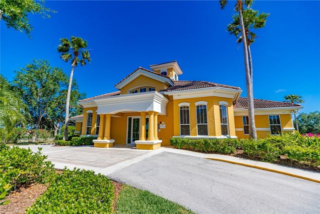 5045 Fairways Circle D306, Vero Beach, FL 32967
