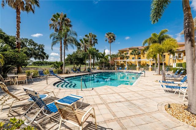5045 Fairways Circle D306, Vero Beach, FL 32967
