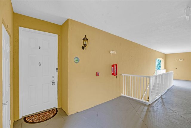 5045 Fairways Circle D306, Vero Beach, FL 32967
