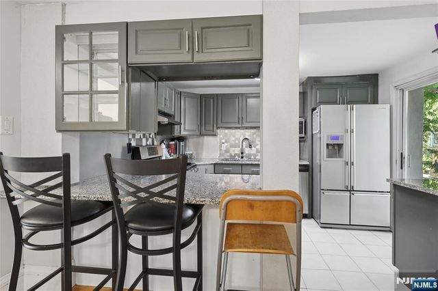 796 Old Newbridge Road, Teaneck, NJ 07666