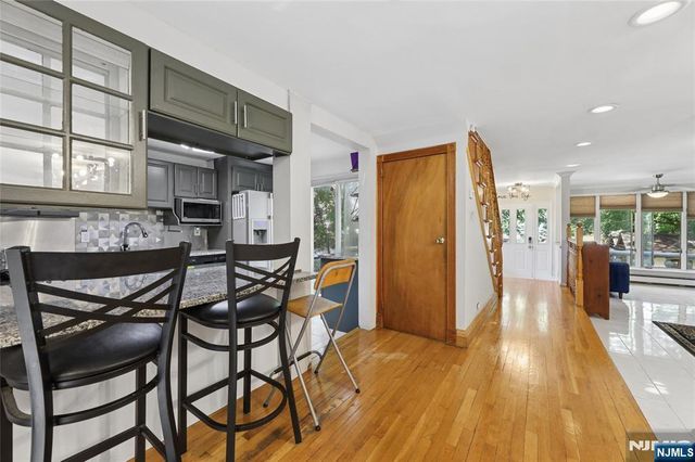 796 Old Newbridge Road, Teaneck, NJ 07666