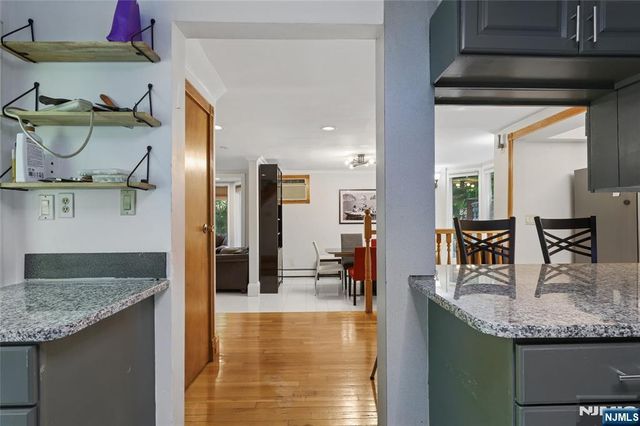 796 Old Newbridge Road, Teaneck, NJ 07666