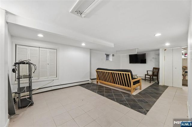 796 Old Newbridge Road, Teaneck, NJ 07666