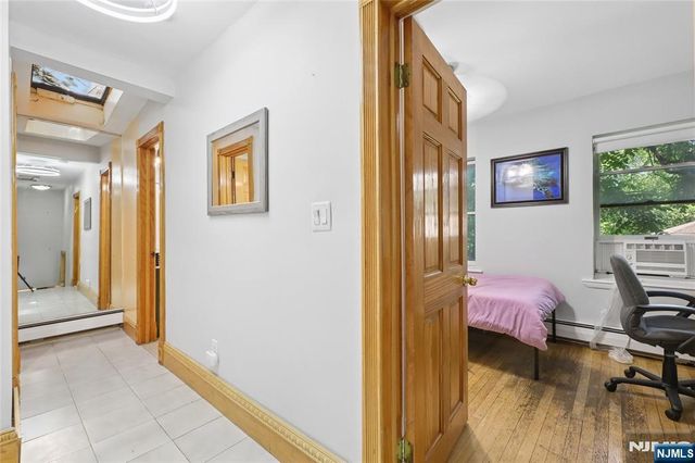 796 Old Newbridge Road, Teaneck, NJ 07666