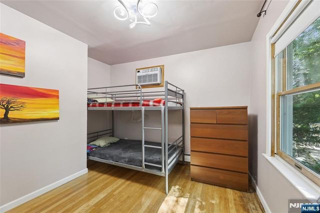 796 Old Newbridge Road, Teaneck, NJ 07666