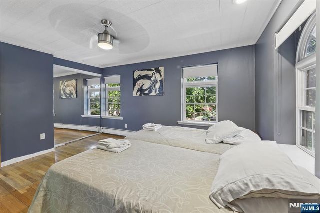 796 Old Newbridge Road, Teaneck, NJ 07666