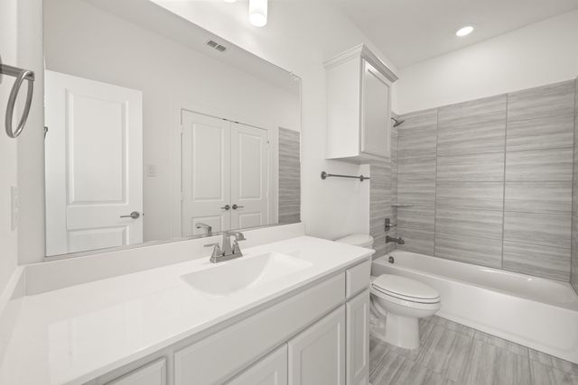 1915 Silvercreek Lane, Cedar Hill, TX 75104