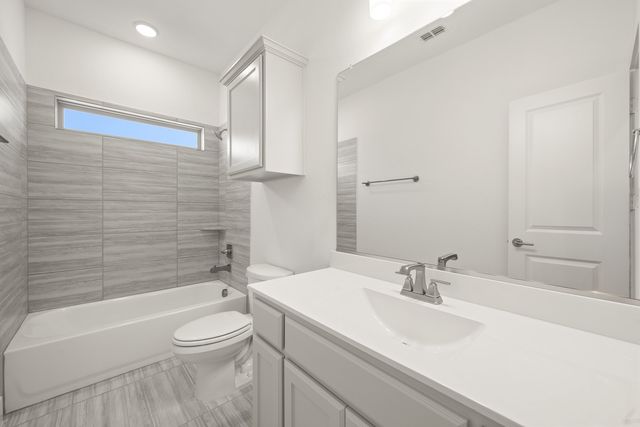 1915 Silvercreek Lane, Cedar Hill, TX 75104