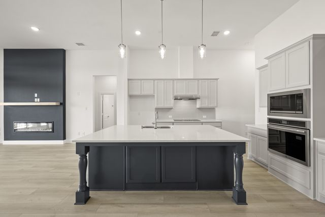 1915 Silvercreek Lane, Cedar Hill, TX 75104