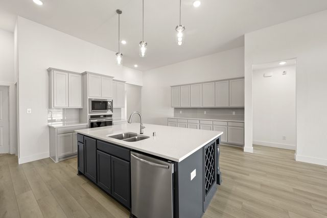 1915 Silvercreek Lane, Cedar Hill, TX 75104