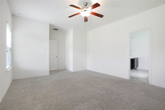 166 Meadow Grove Drive, Conroe, TX 77384