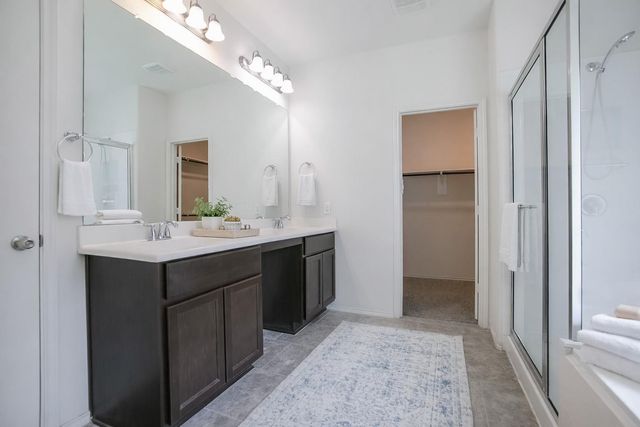 166 Meadow Grove Drive, Conroe, TX 77384