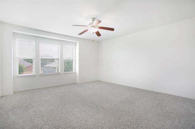 166 Meadow Grove Drive, Conroe, TX 77384