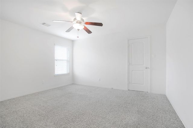 166 Meadow Grove Drive, Conroe, TX 77384