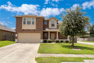 166 Meadow Grove Drive, Conroe, TX 77384
