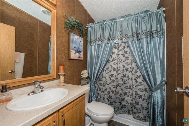 3185 E Lagro Rd, Superior, WI 54880