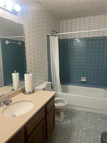 415 Hickory Fork, College Park, GA 30349