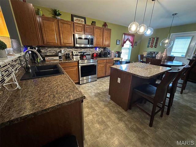 522 Rifle Ridge Drive, Wentzville, MO 63366