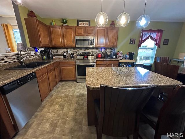 522 Rifle Ridge Drive, Wentzville, MO 63366