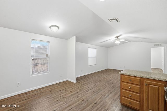 8427 W GLENDALE Avenue 88, Glendale, AZ 85305