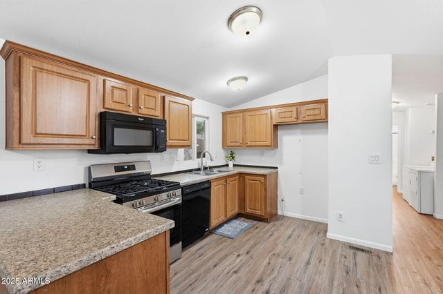 8427 W GLENDALE Avenue 88, Glendale, AZ 85305