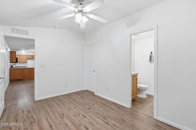 8427 W GLENDALE Avenue 88, Glendale, AZ 85305