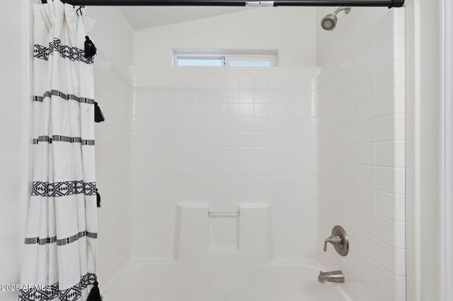 8427 W GLENDALE Avenue 88, Glendale, AZ 85305