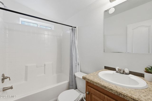 8427 W GLENDALE Avenue 88, Glendale, AZ 85305