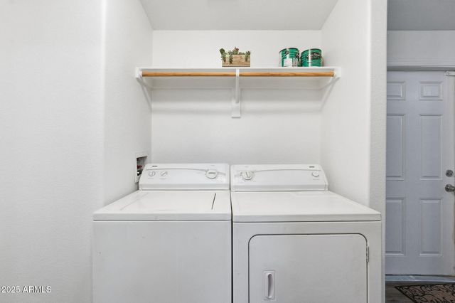 8427 W GLENDALE Avenue 88, Glendale, AZ 85305