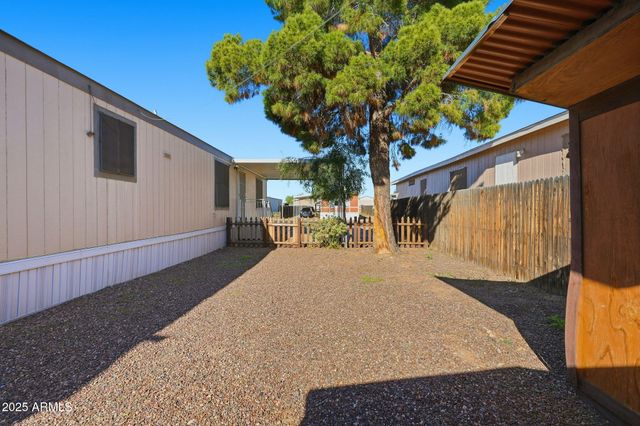 8427 W GLENDALE Avenue 88, Glendale, AZ 85305