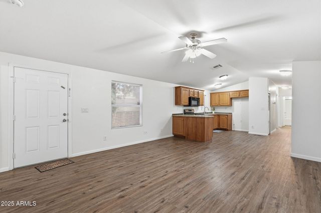 8427 W GLENDALE Avenue 88, Glendale, AZ 85305