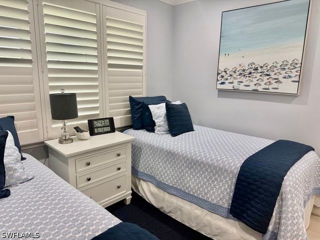 225 5th AVE S 103, Naples, FL 34102
