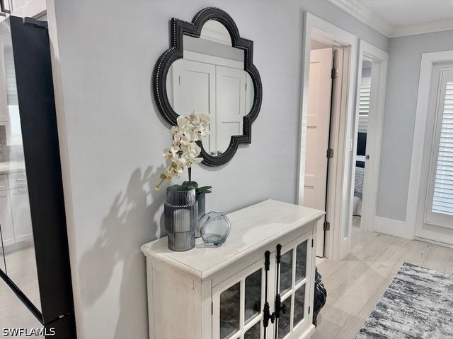225 5th AVE S 103, Naples, FL 34102