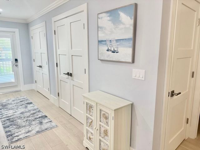 225 5th AVE S 103, Naples, FL 34102