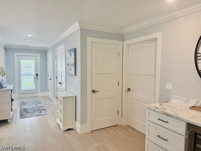 225 5th AVE S 103, Naples, FL 34102