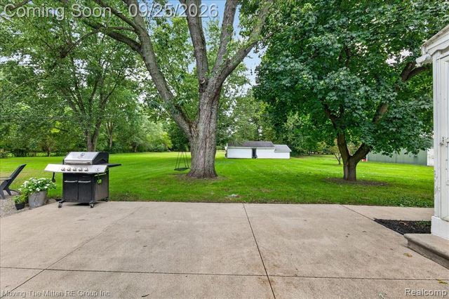21210 Sherwood Road, Belleville, MI 48111