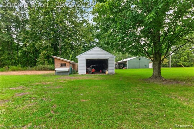 21210 Sherwood Road, Belleville, MI 48111