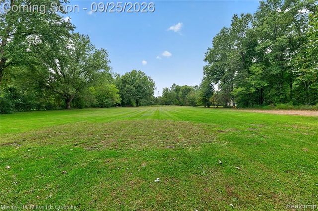 21210 Sherwood Road, Belleville, MI 48111