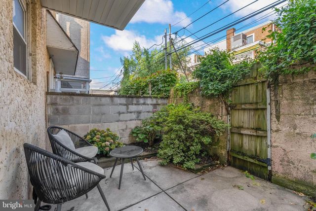 1922 S JUNIPER ST, Philadelphia, PA 19148