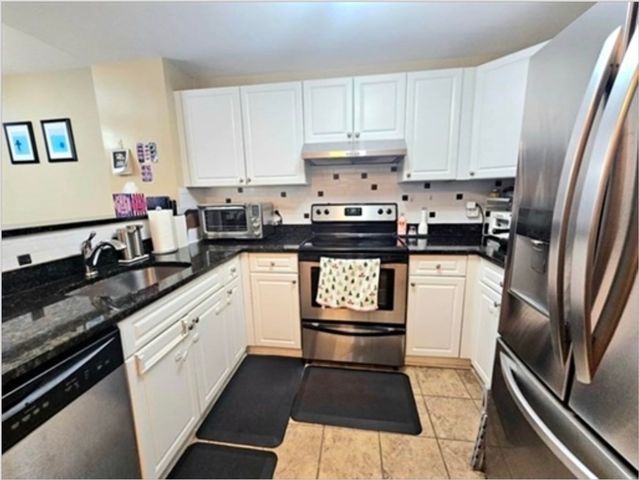 10 Seaport Drive 2111, Quincy, MA 02171