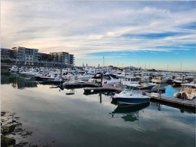 10 Seaport Drive 2111, Quincy, MA 02171