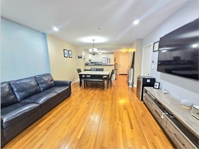 10 Seaport Drive 2111, Quincy, MA 02171