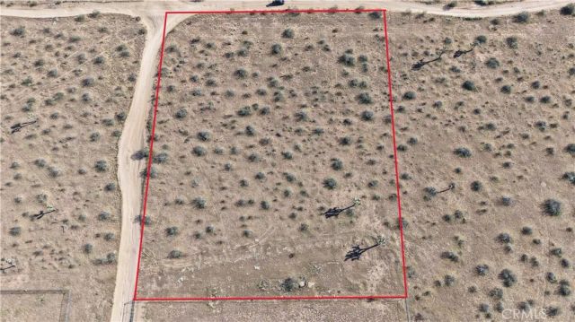 111 Mustang Ave, Apple Valley, CA 92307