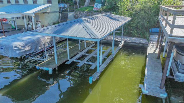 11791 W Pirates Roost Road, Monticello, IN 47960